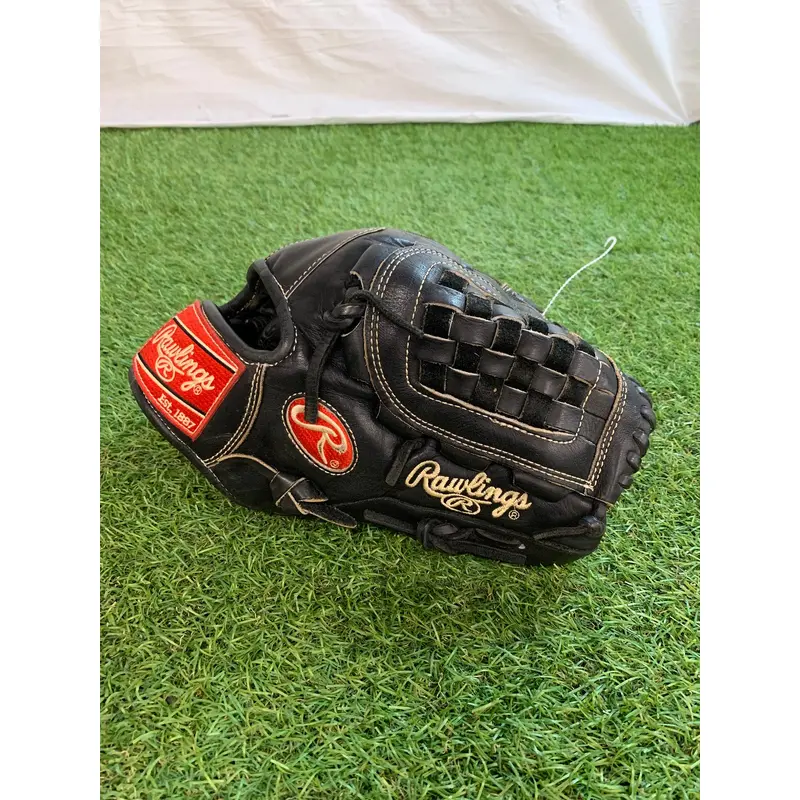 Black Rawlings Heart of the Hide RH Baseball Glove 12" (Used)
