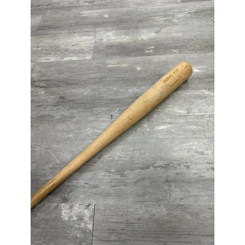 Max Bats R10 Bat Maple 32" (Used)