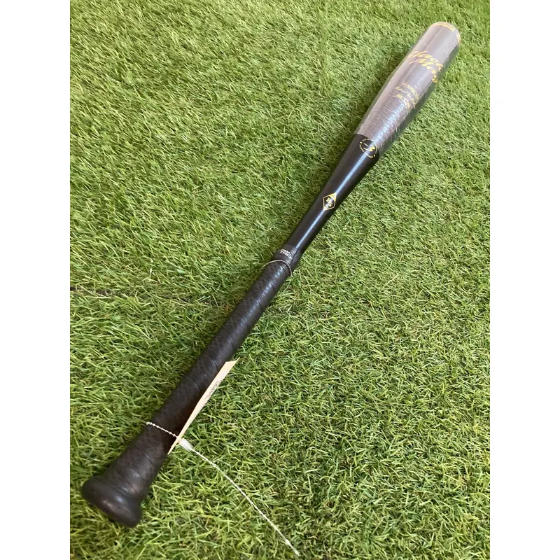 2023 Easton Black Magic Alloy Bat BBCOR Certified (-3) Alloy 29 oz 32" (Used)