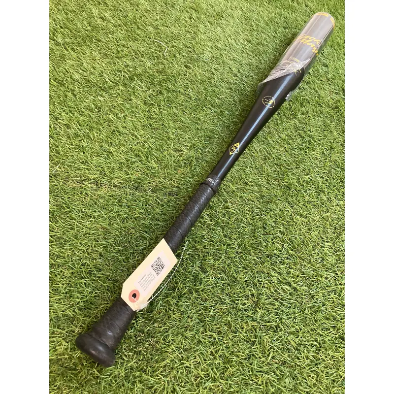 2023 Easton Black Magic Alloy Bat BBCOR Certified (-3) Alloy 30 oz 33" (Used)