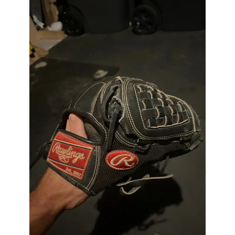 Rawlings Heart of the Hide RH Pitcher's Baseball Glove 12" (Used)