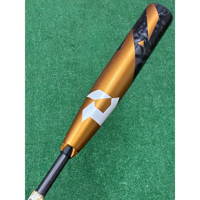 2022 DeMarini Zoa Composite Bat USSSA Certified (-10) Composite 22 oz 30" (Used)