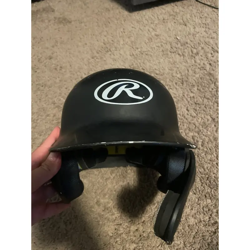 (used) Rawling Batting Helmet 7 Inch