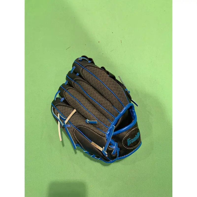 Used Franklin Mesh Tek Right-Hand Throw Outfield Baseball Glove (9.5")
