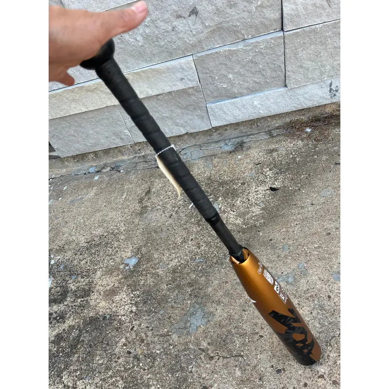 Used Kid Pitch (9YO-13YO) DeMarini Zoa Bat USSSA Certified (-8) Composite 23 oz 31"