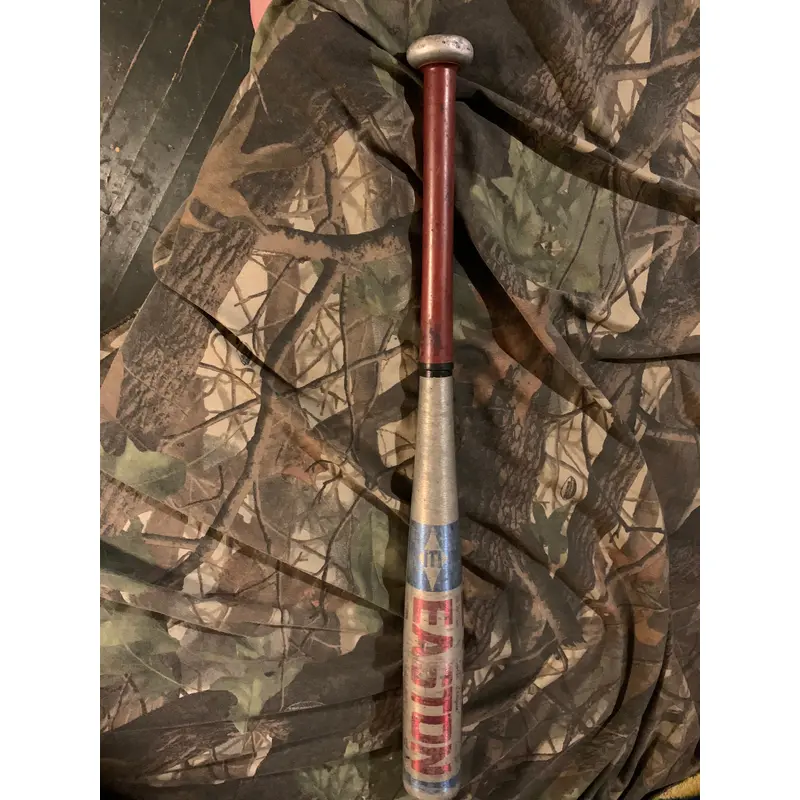 Easton Bat (-7) 18 oz 25" (Used) T-Ball