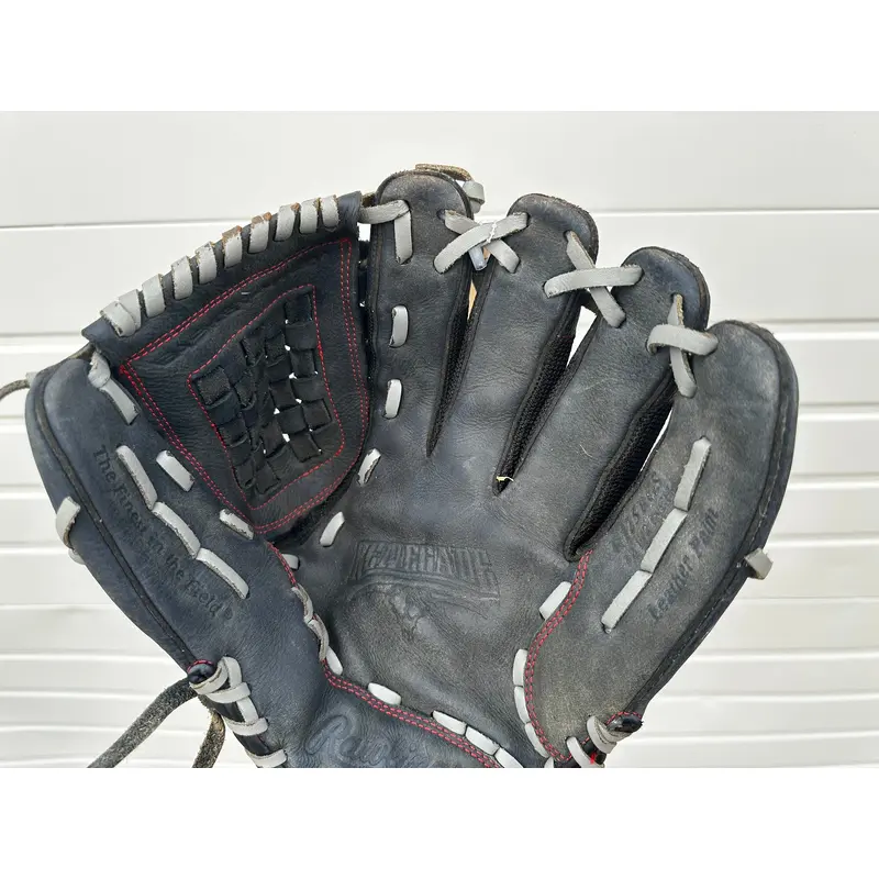 Black Rawlings Renegade RH Infield Baseball Glove 12.5" (Used)