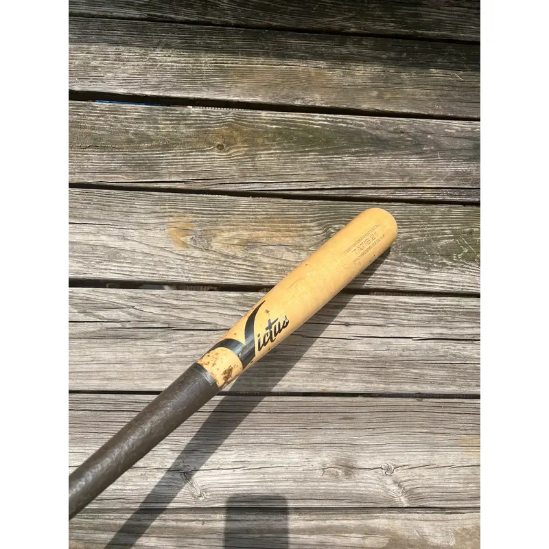 Victus Tatis21 Maple Bat (-3) 32" (Used)