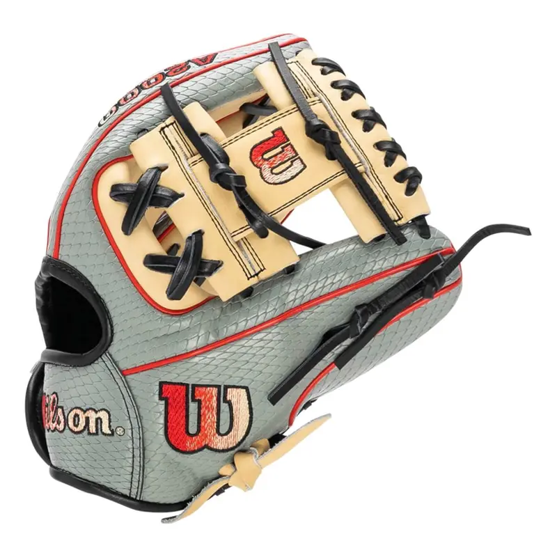Used Wilson WBW1009811125 Right Hand Thrower - Excellent Condition