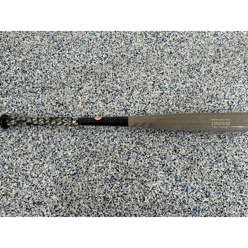 Marucci LINDY12 Maple Bat (-3)  28 oz 31" (Used)