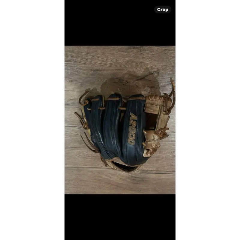 Wilson 11.5 a 2000 infielders pro stock glove