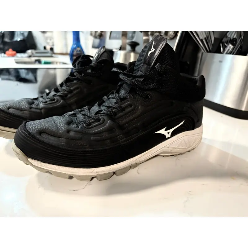 Mizuno Men's Ambition 3 BB Mid Turf Baseball Cleats