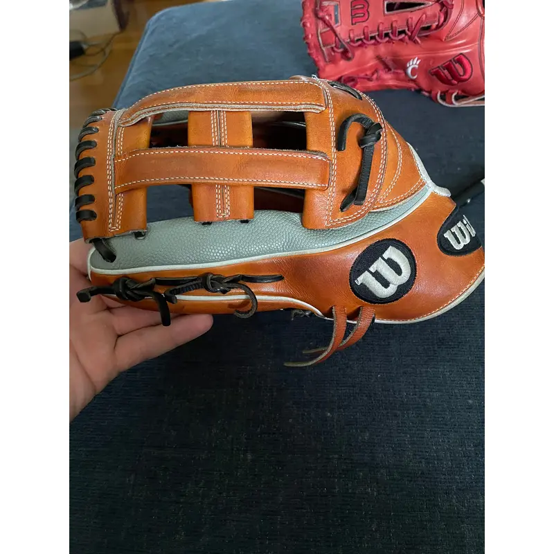 Wilson Left Hand Throw Outfield A2K 1799 Baseball Glove 12.75" (Used)