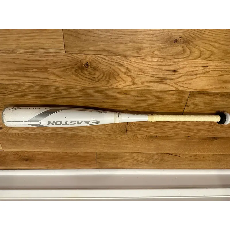 Whiteout Used 2018 Easton USSSA Certified Composite 25 oz 30" Ghost X Bat