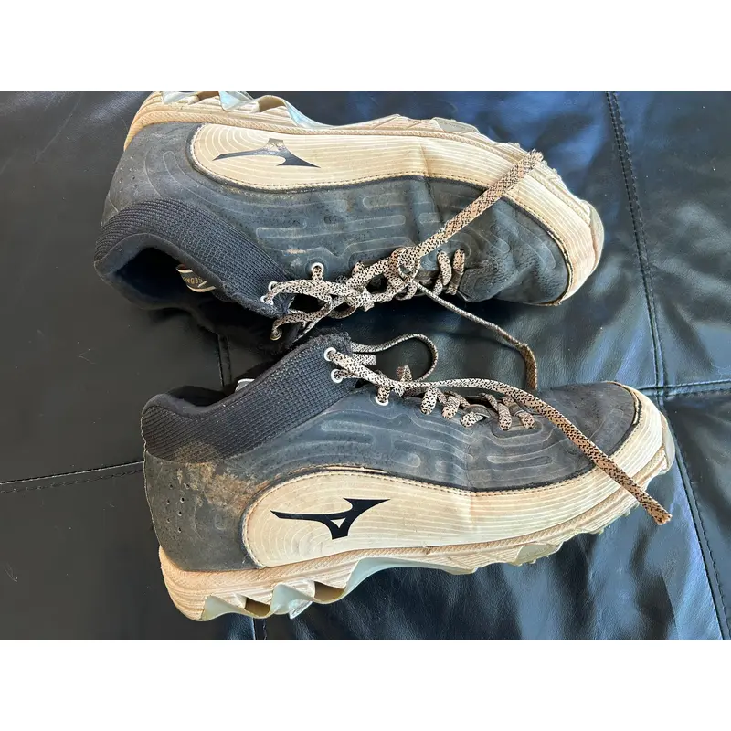 Mizuno baseball cleats