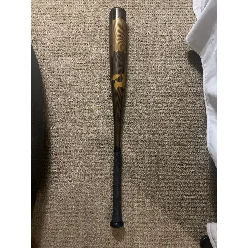 DeMarini Voodoo One Alloy BBCOR Certified Bat (-3) Alloy 28 oz 31" (Used)