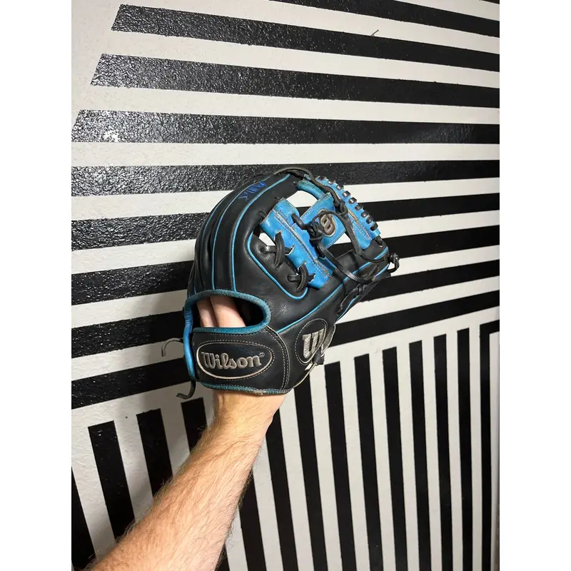 Wilson A1k DP15 11.5 infield baseball glove