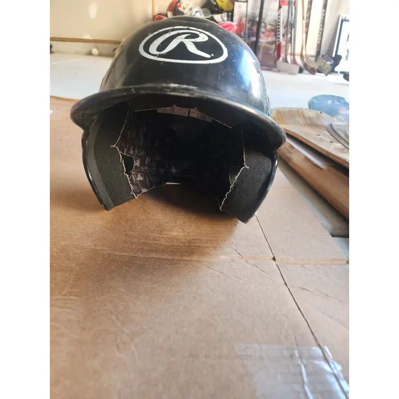 Small Rawlings Batting Helmet (Used)