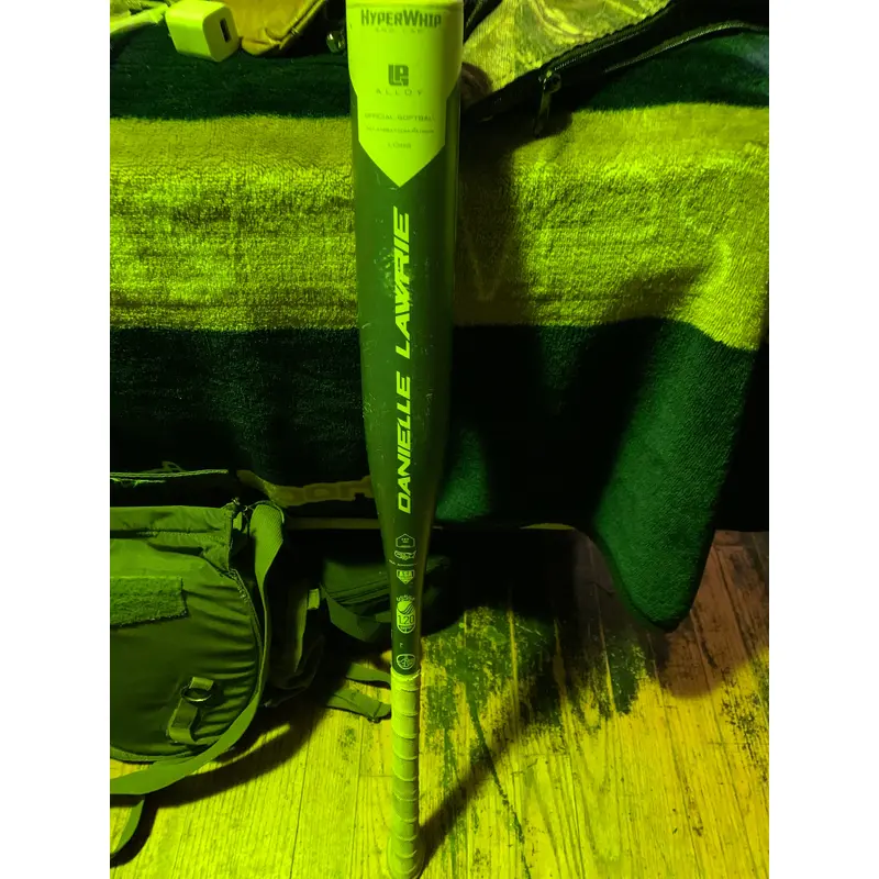Used Axe Hiperwhip End Cap Bat