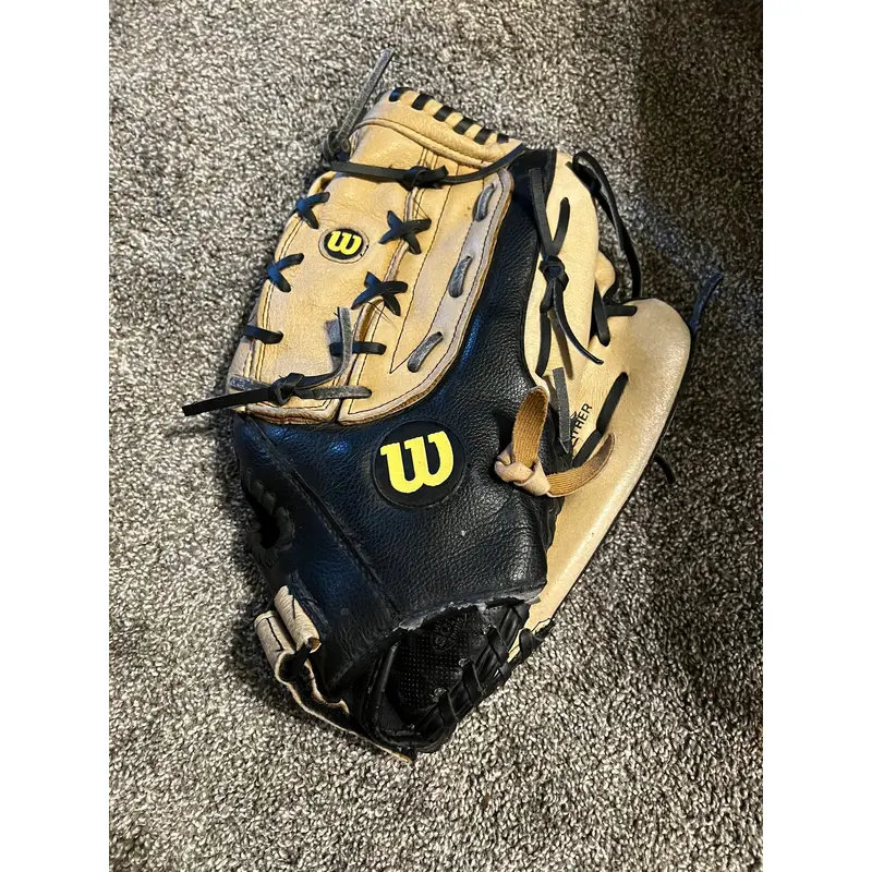 Wilson Right Hand Throw Baseball Glove 14" (Used)