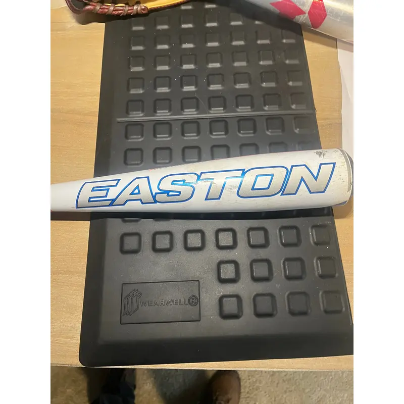 Easton Quantum USSSA Certified Bat (-10) 18 oz 28" (Used)