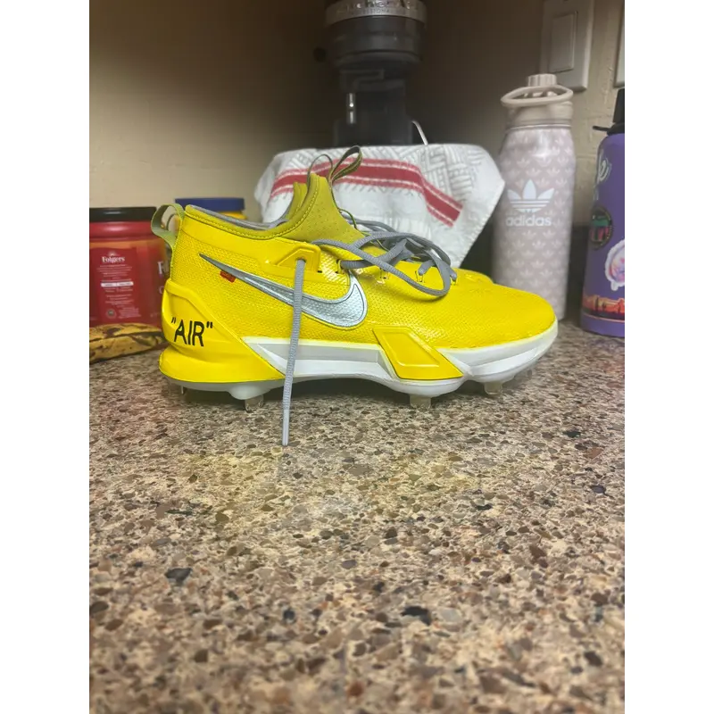Yellow Men's Size M 9.0 (W 10.0) Nike Metal Force Zoom Trout 9 Elite (New)