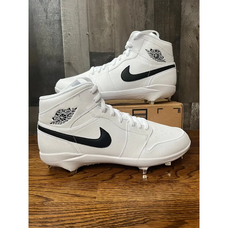 Nike Air Jordan 1 Retro MCS White Black Baseball Cleats AV5354-100 Men's Size 15