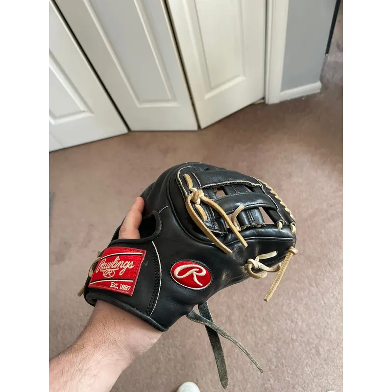 Rawlings Right Hand Throw Infield Heart of the Hide 11.5" (Used)