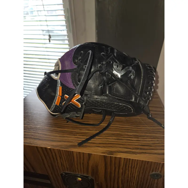 Absolutely Ridiculous 12" Pitchers glove