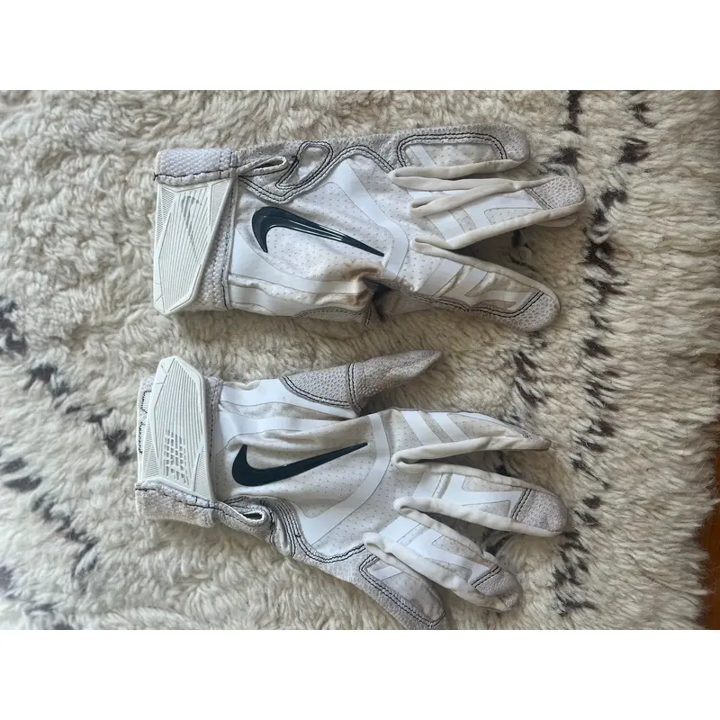 Medium Nike (Used)