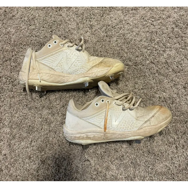 New Balance Baseball Metal Cleats Size 8