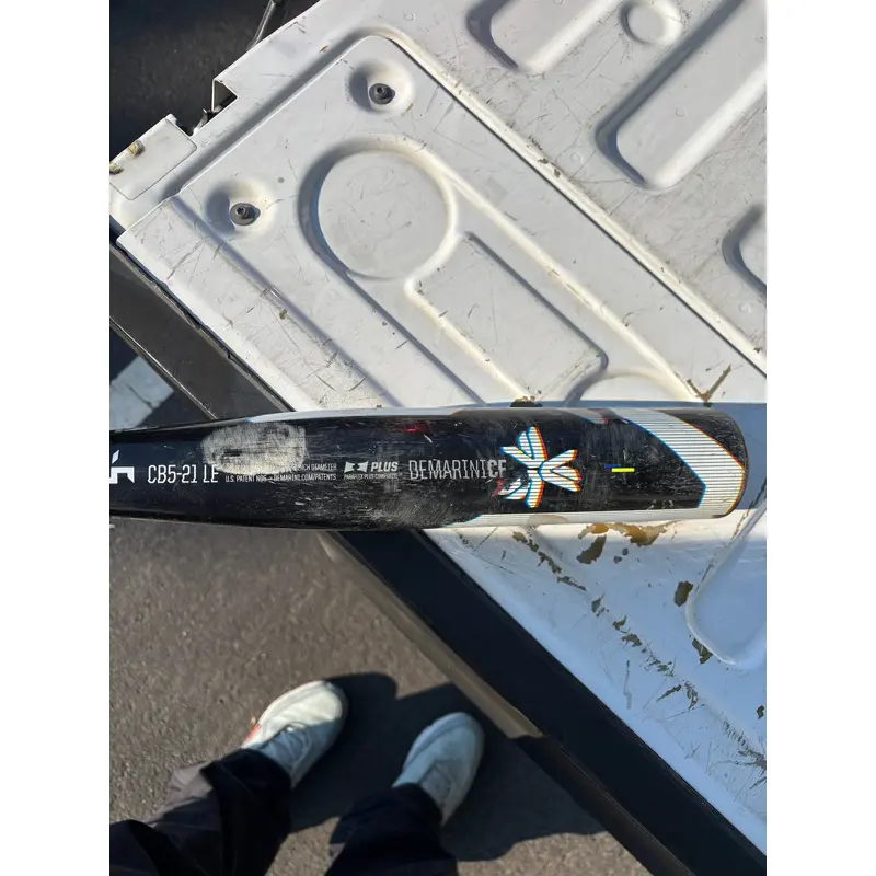 DeMarini CF Composite USSSA Certified Bat (-5)  28 oz 31" (Used)