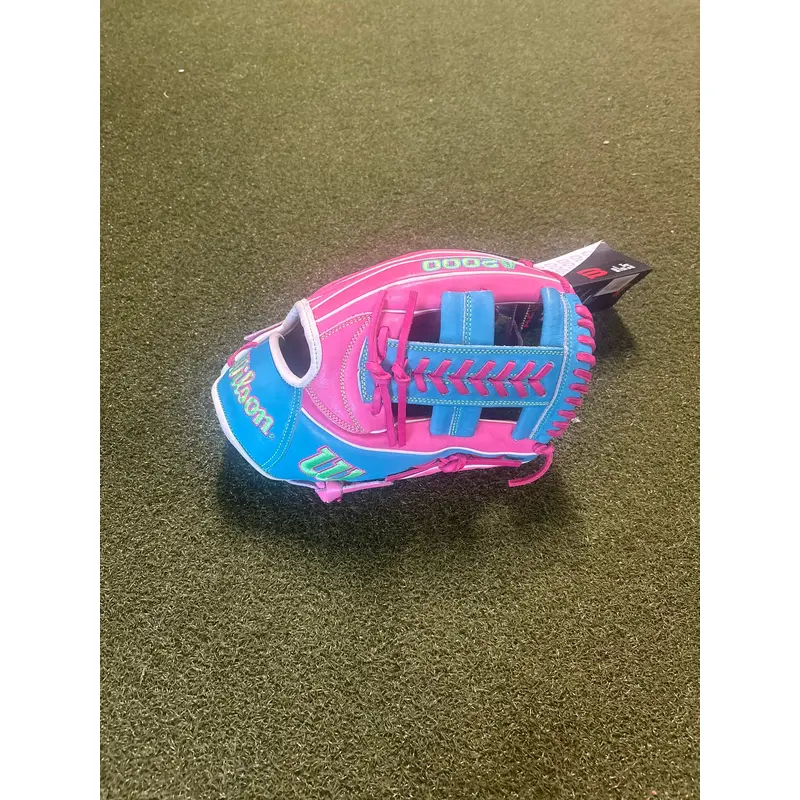 Wilson RH Infield A2000 Baseball Glove 11.75" (New)