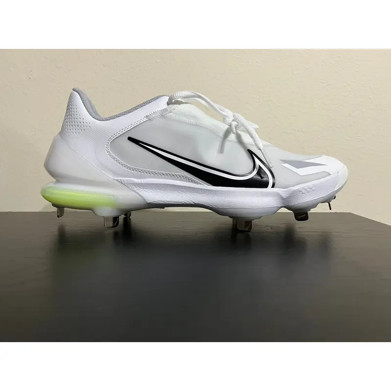 Nike Force Zoom Trout 8 Pro Men's Size 10 Metal Baseball Cleats White