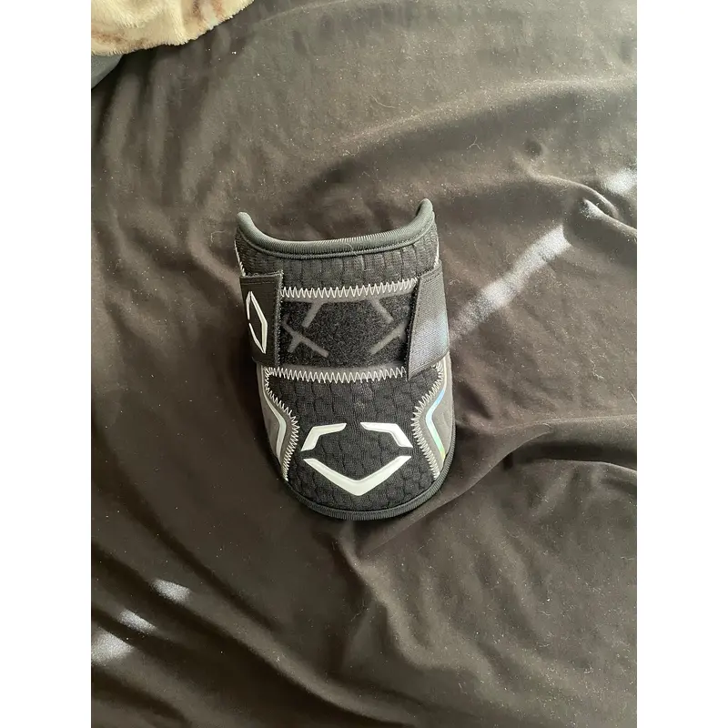 Black New Senior EvoShield Elbow Protection Elbow Guard