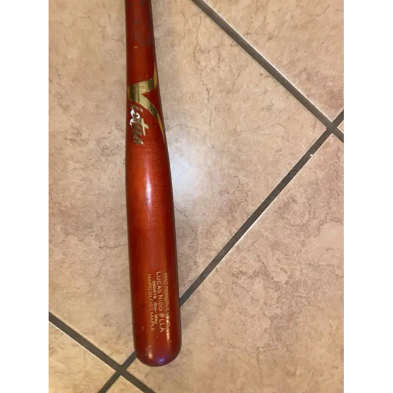 Custom Victus V243 33/30