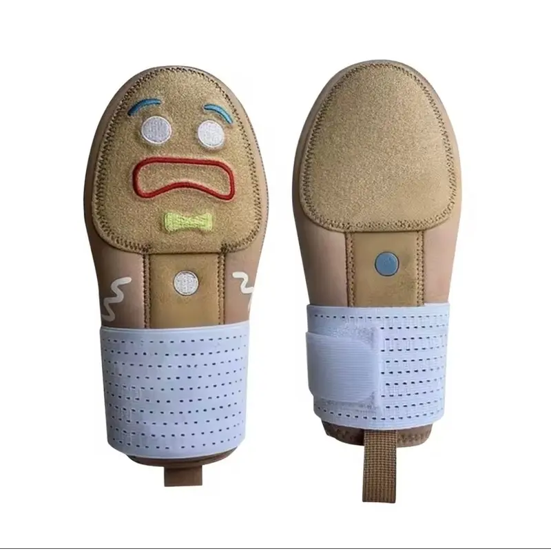 Gingerbread Sliding Mitt