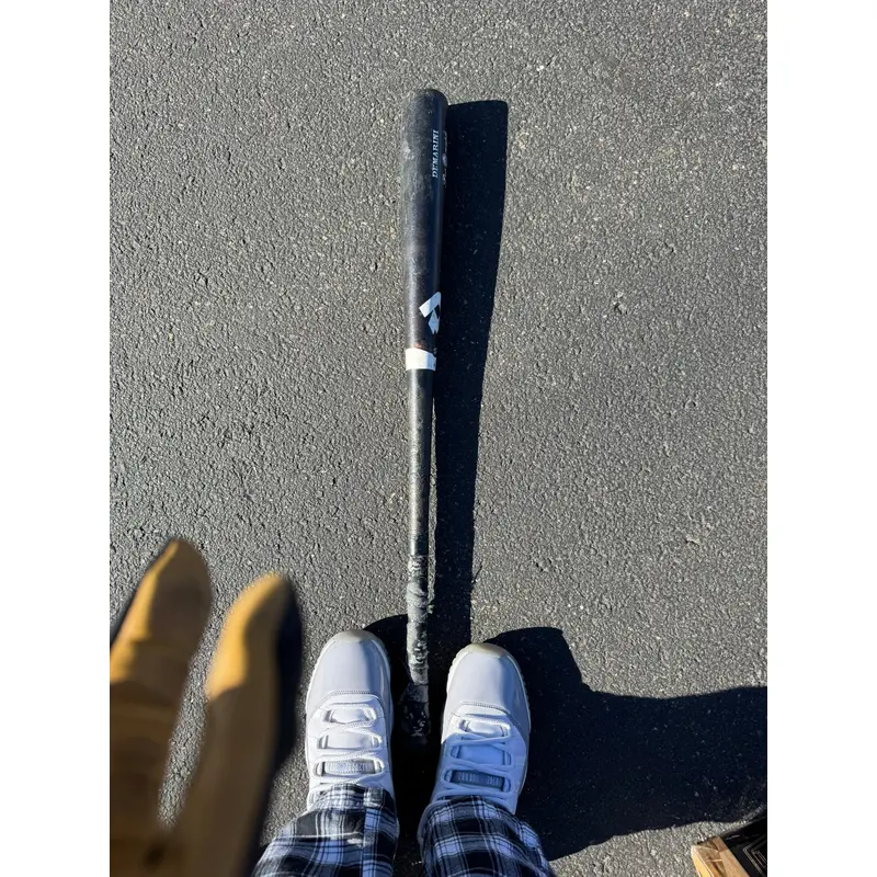 DeMarini (-3) 30 oz 33" (Used)