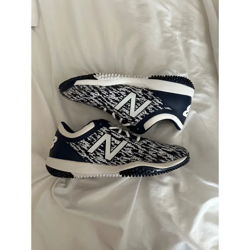 New balance baseball turfs brand new size 11