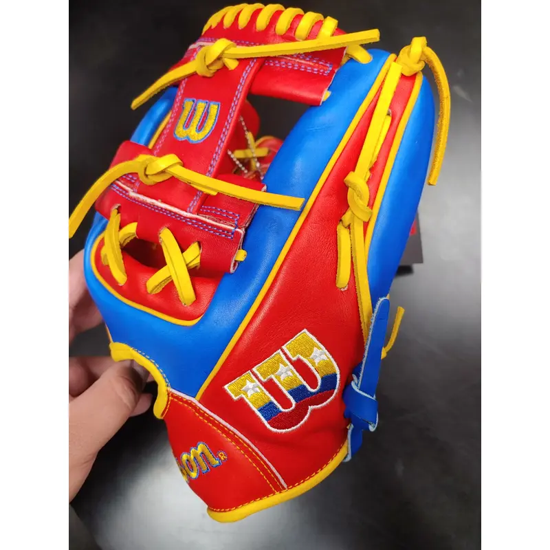 New Venezuela Limited Edition Country Pride Series Baseball Glove Wilson A2000 11.5