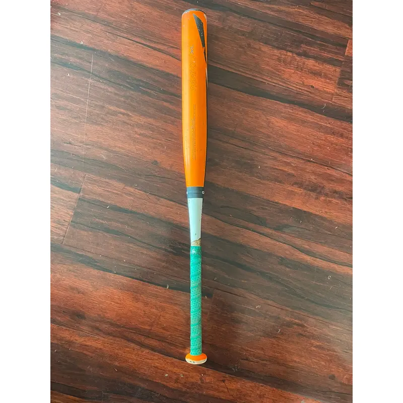 Used Easton (-10) 20 oz 30" Mako Bat