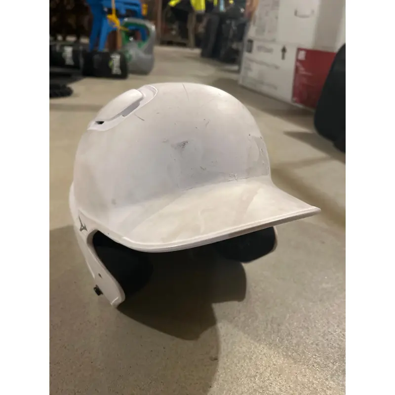 Medium Mizuno B6 Batting Helmet (Used)