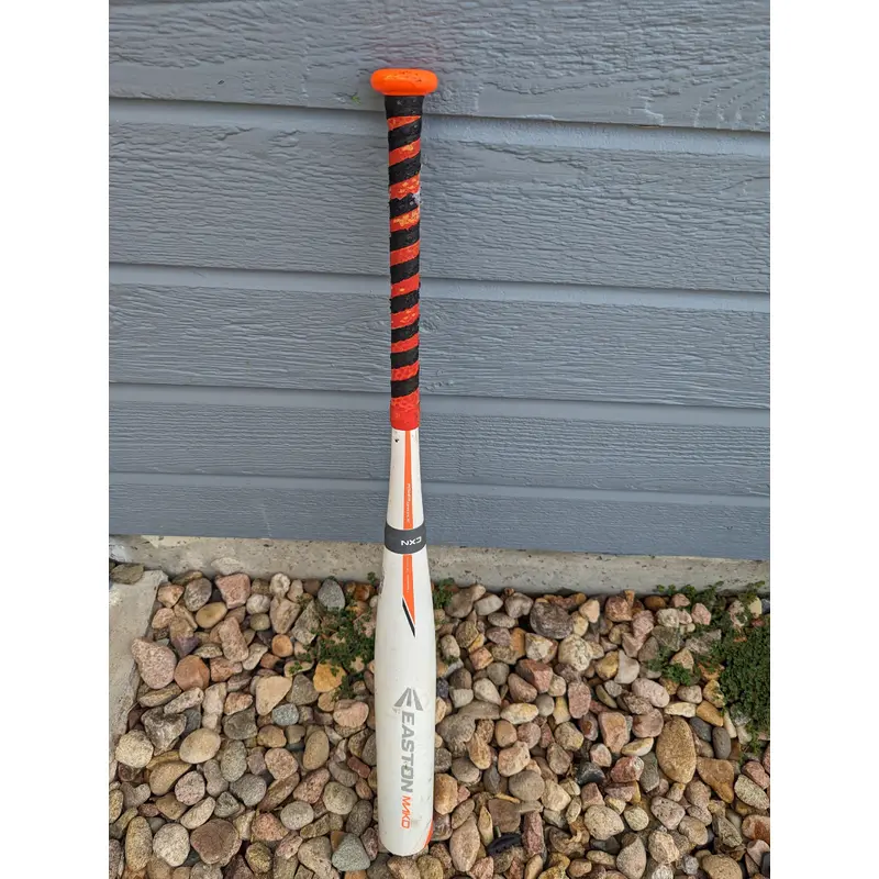 Used USSSA Certified Easton Mako Bat (-9) 23 oz 32"