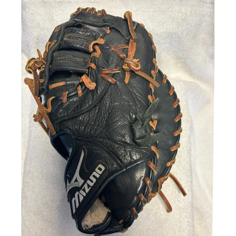Mizuno Right Hand Throw First Base MVP Baseball Glove 12" (Used)