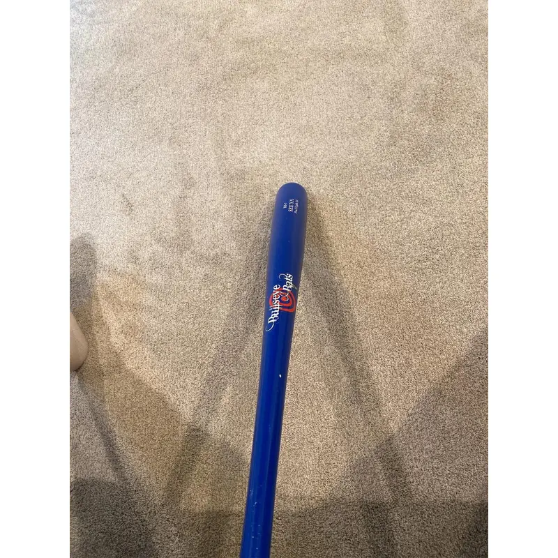 2020 33 In. Bullseye Wood Bat (Willing To Negotiate)