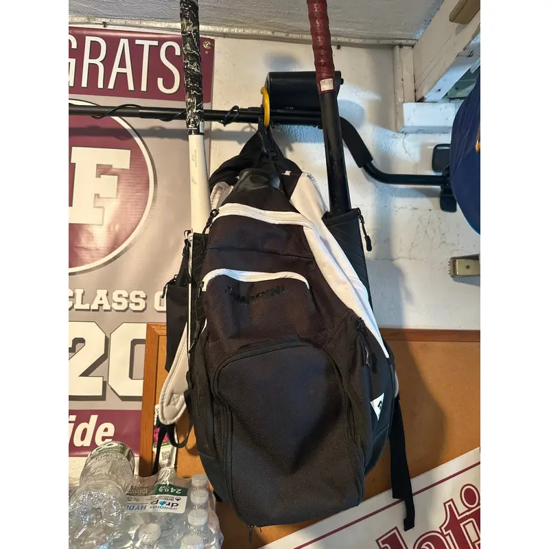 Demarini Baseball Bag - 2 Bat Holders   Extra Pockets