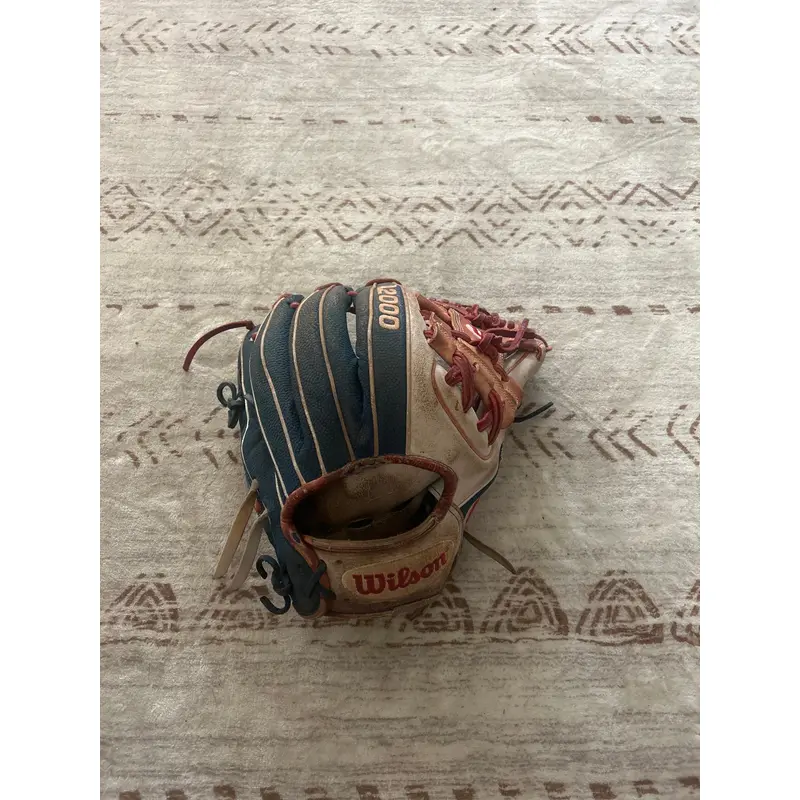 Used  Infield 11.5" A2000 Baseball Glove