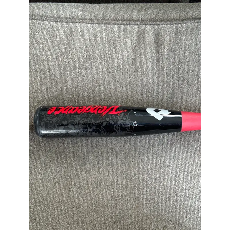 Used 2022 DeMarini USSSA Certified Composite 21 oz 29" Vengeance Bat