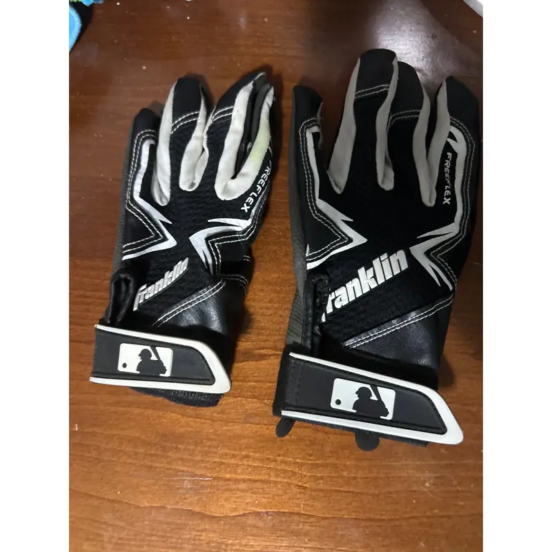 Used Small Franklin FreeFlex Batting Gloves
