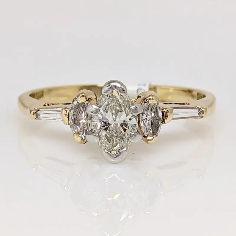 14K .82 CARAT TOTAL WEIGHT I1 I DIAMOND MARQUISE (3) BAGUETTE (2) ESTATE RING 2.7 GRAMS